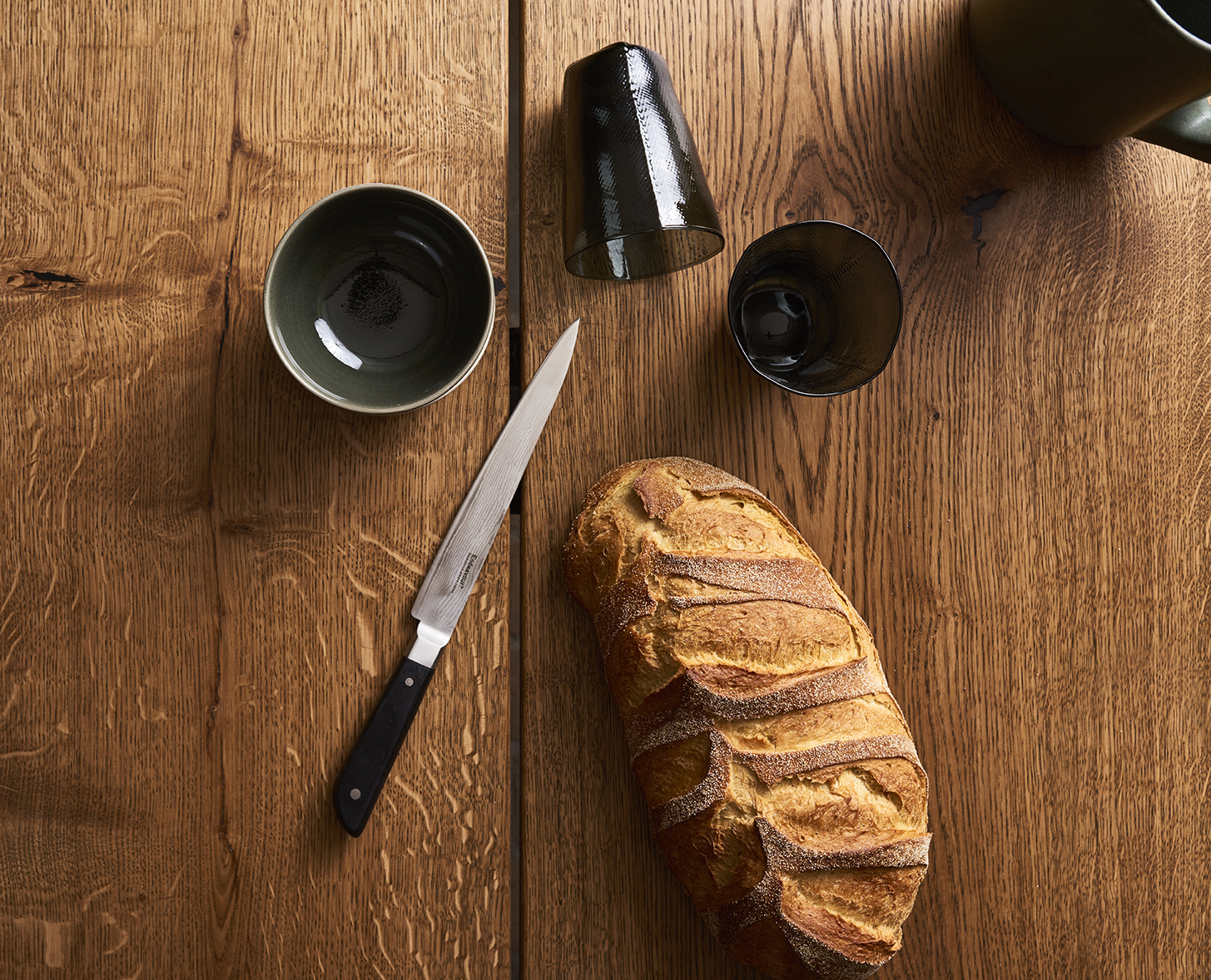 Håndlavet møbel i massivt træ