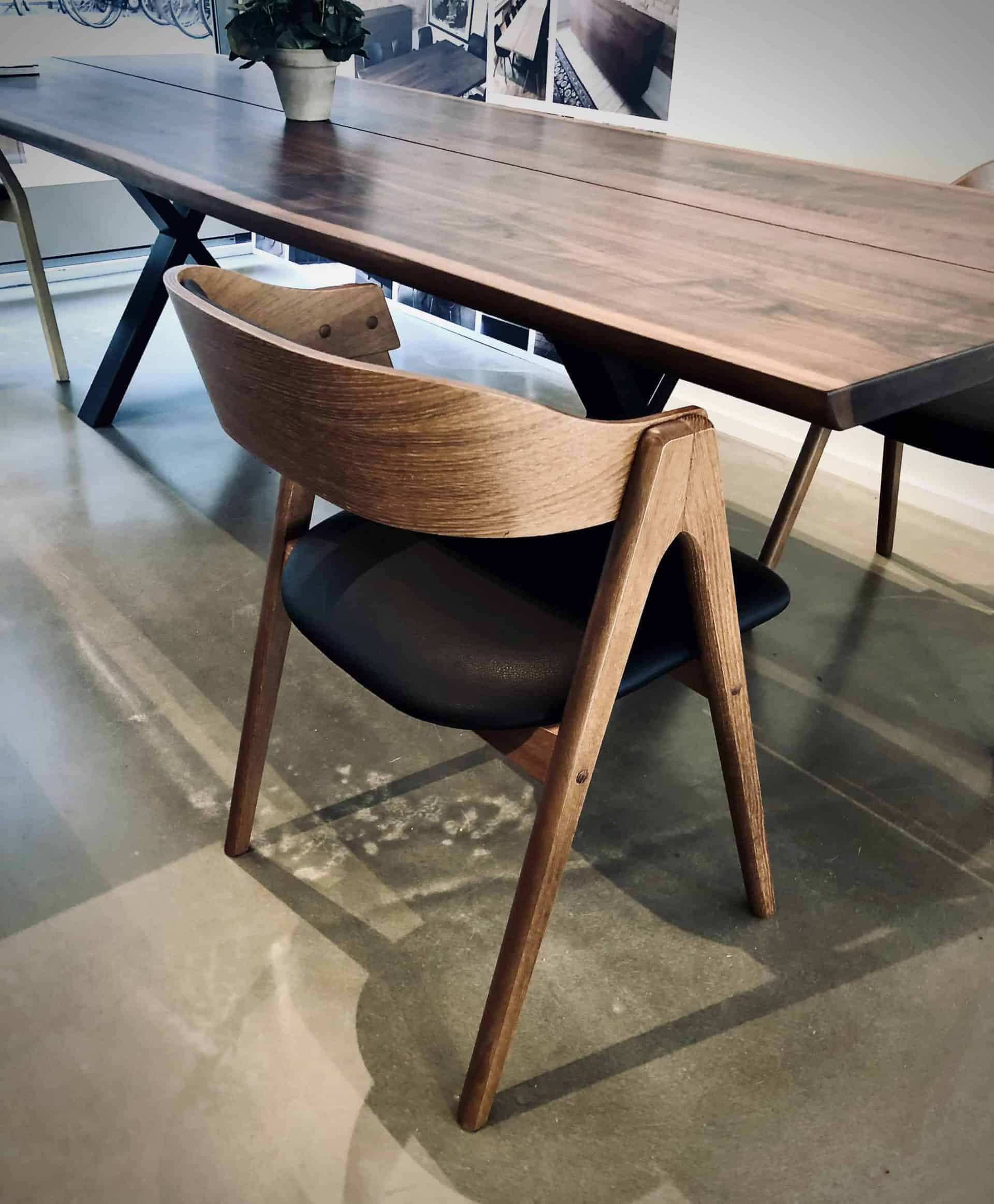 Mette stol i showroom