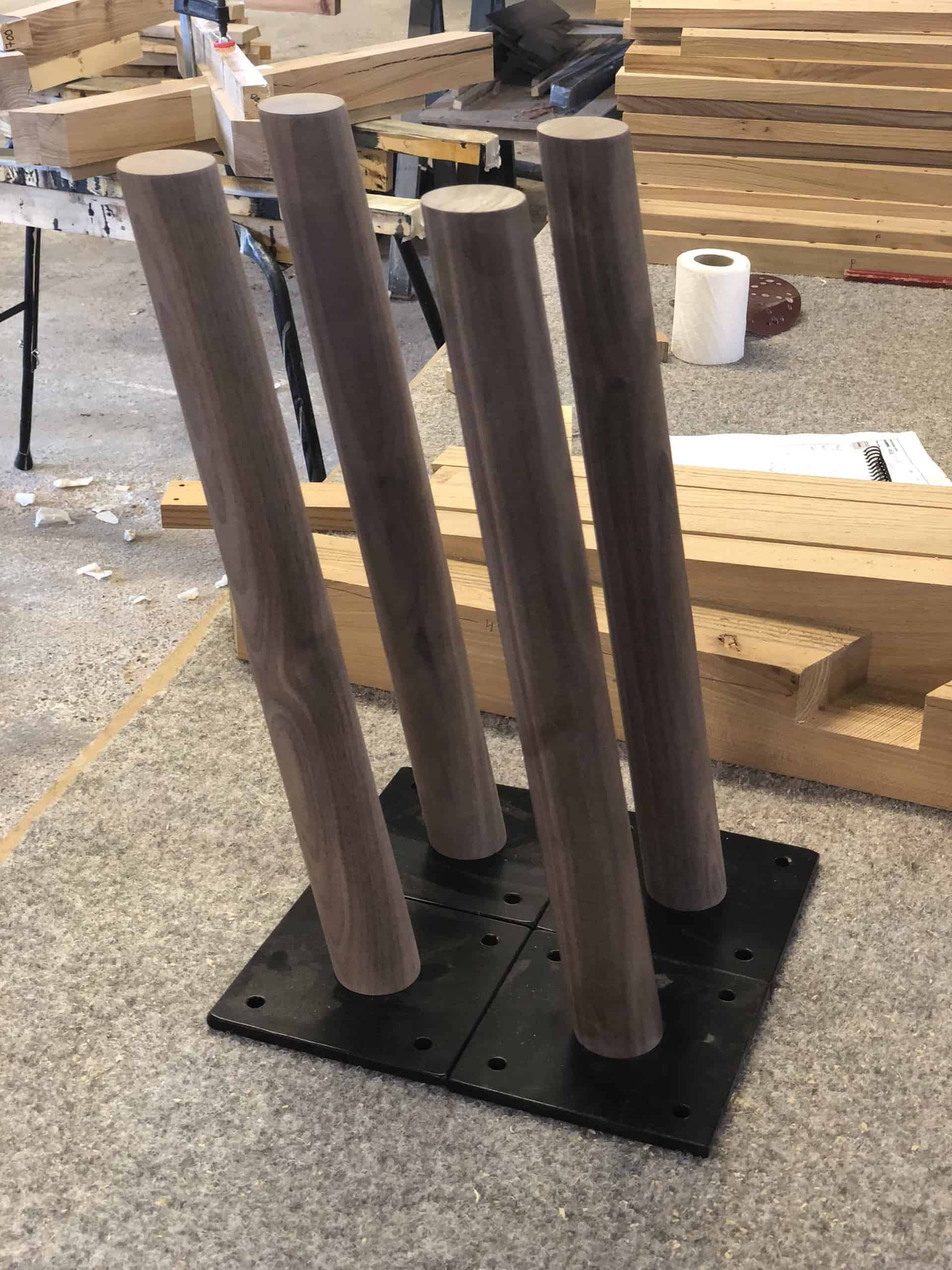 Steel legs – Trapeze