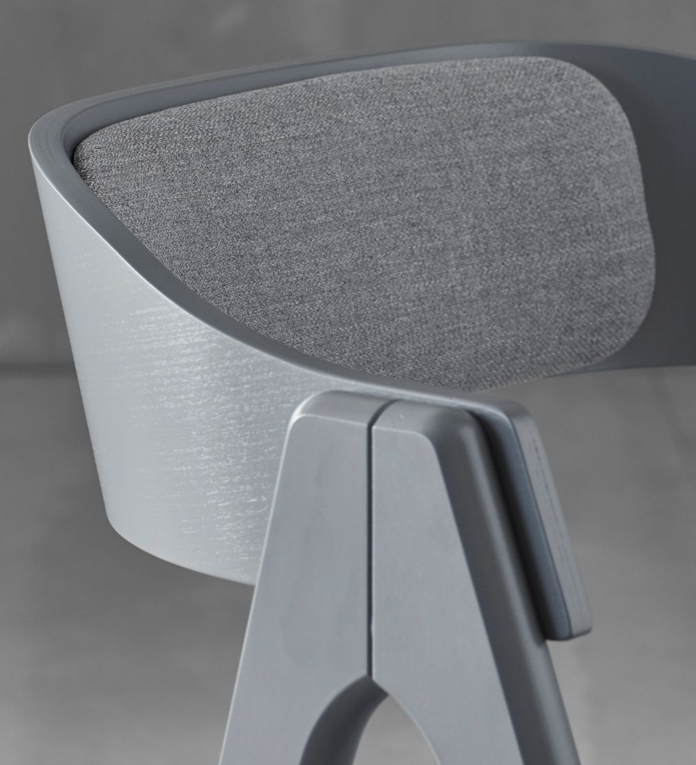 Mette chair | Textile & Beech